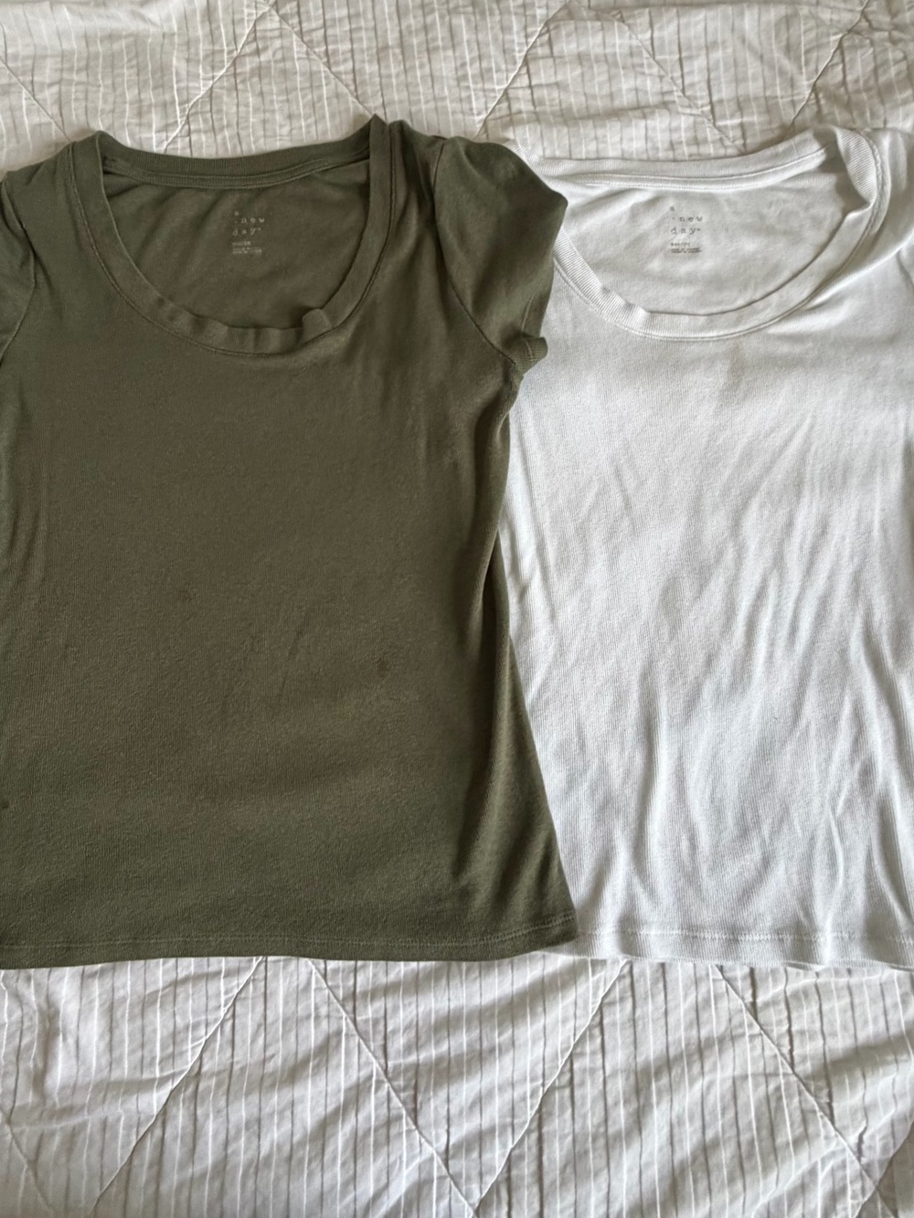 a new day Scoop Neck Tee Set - Black, White, Olive, Sky Blue - Picture 2 of 3